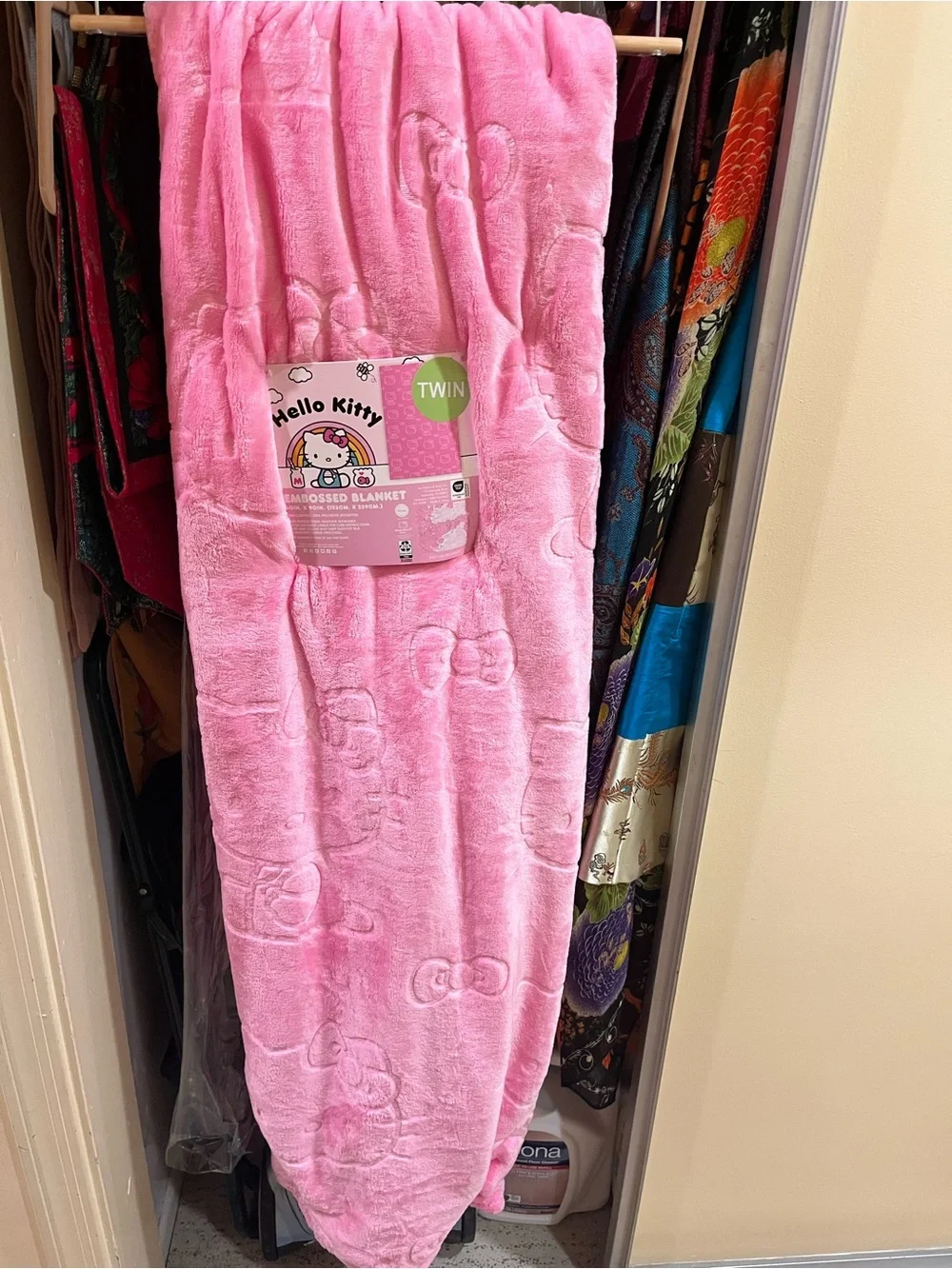 Hello Kitty Twin Plush Embossed Blanket - Pink SZ TWIN NEW NWT